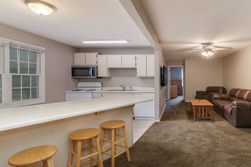 400 W. Vernon, Normal, IL 4 Bedroom