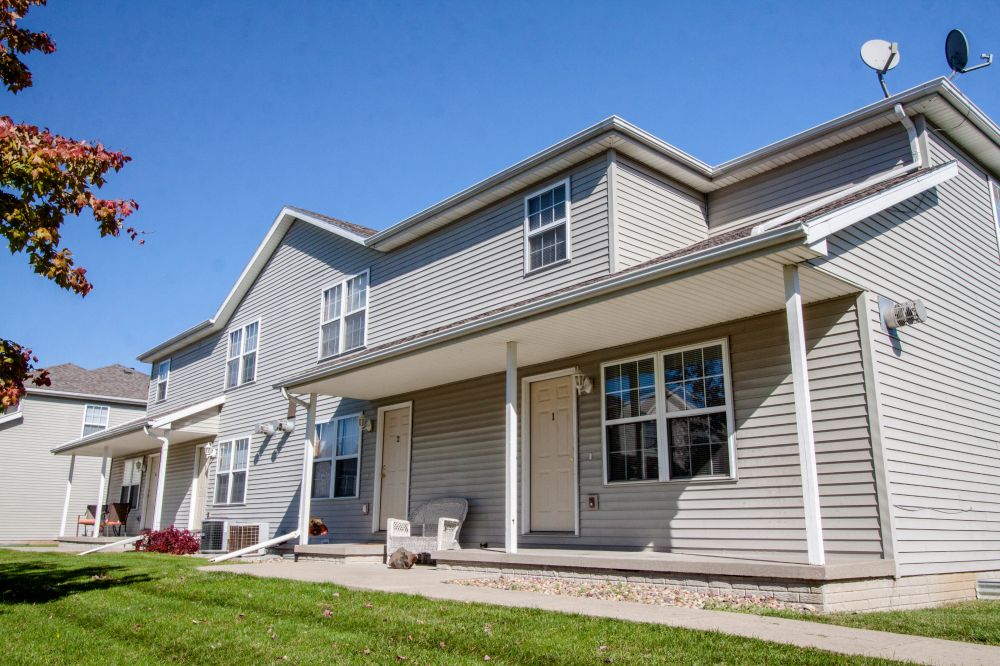 Christopher Way Townhomes, Bloomington, IL 3 Bedroom